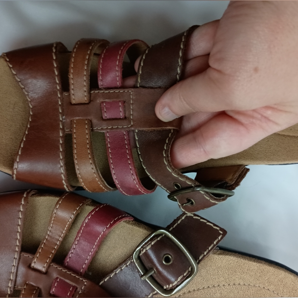Clarks Women's Strappy 8 Brown Red Summer Casual Boho Slip On Sandals (#3) - Picture 2 of 8